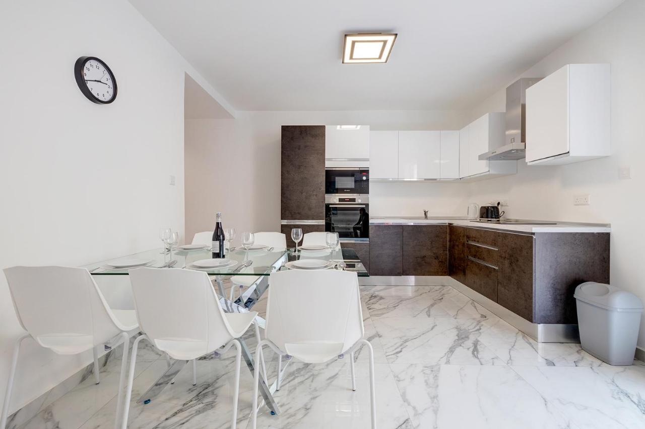 Cosy Apartment Steps To St George'S Bay St. Julian's Exterior foto