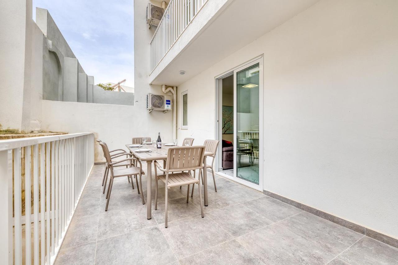 Cosy Apartment Steps To St George'S Bay St. Julian's Exterior foto